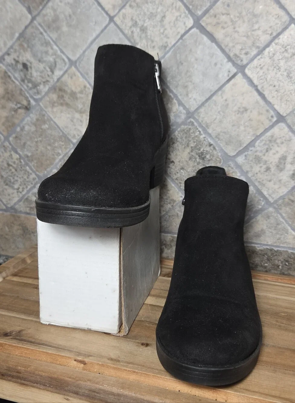 Bzees Outstanding Sparkle Machine Washable Bootie Black 9.5 M